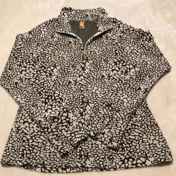 Lucy Animal print half zip jacket 💙 - Picture 2 of 7